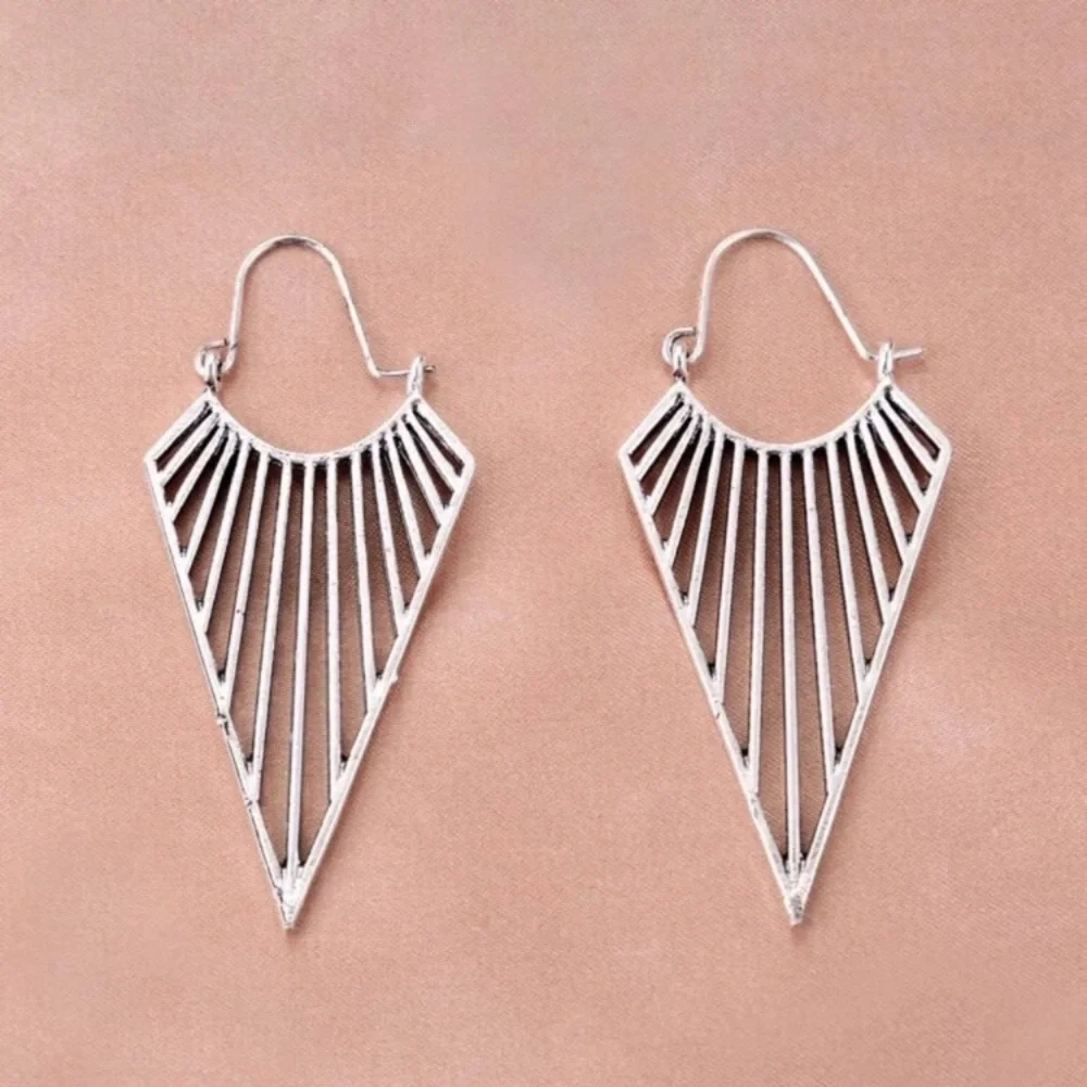 **New Items In! NEW Triangle Hoop Earrings - Picture 2 of 9